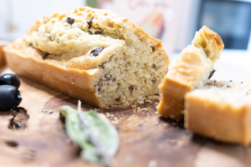 Préparation Cake salé aux olives